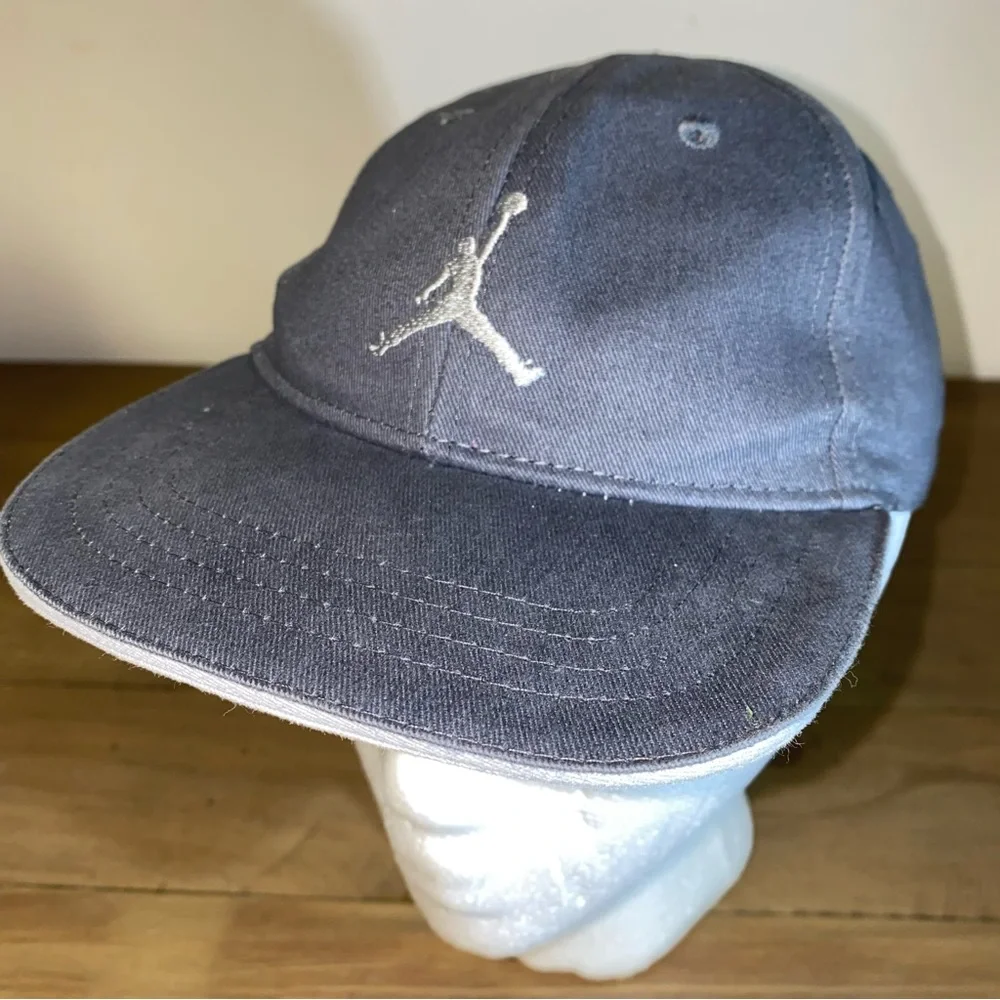 Air Jordan Jumpman Basketball Ball Cap SnapBack Hat Size Infant Baby Gray